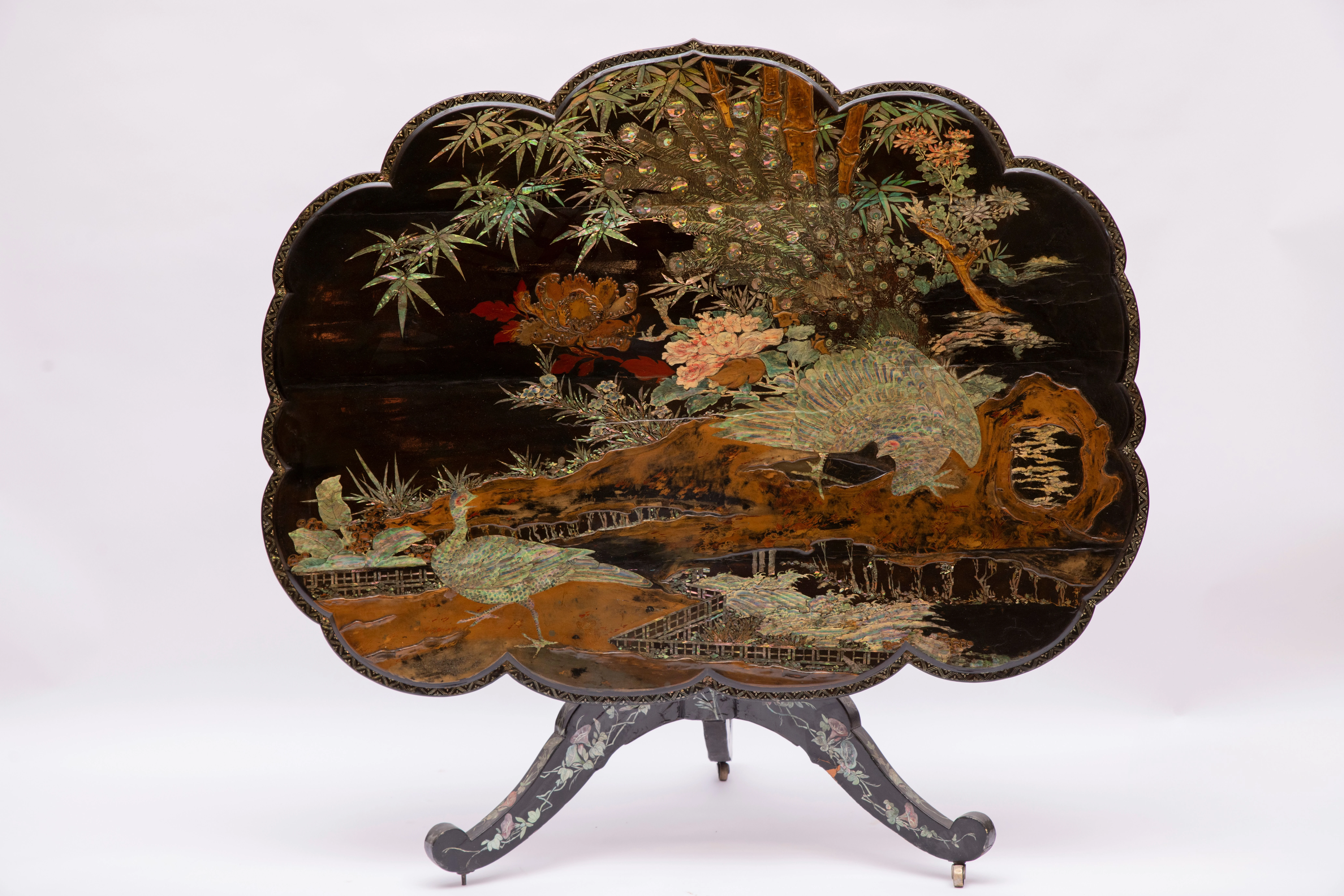 اثاث اثرية للشرق الاقصى