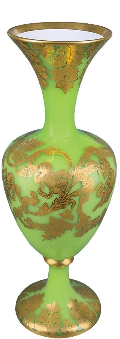 مزهرية أوبالين خضراء نادرة