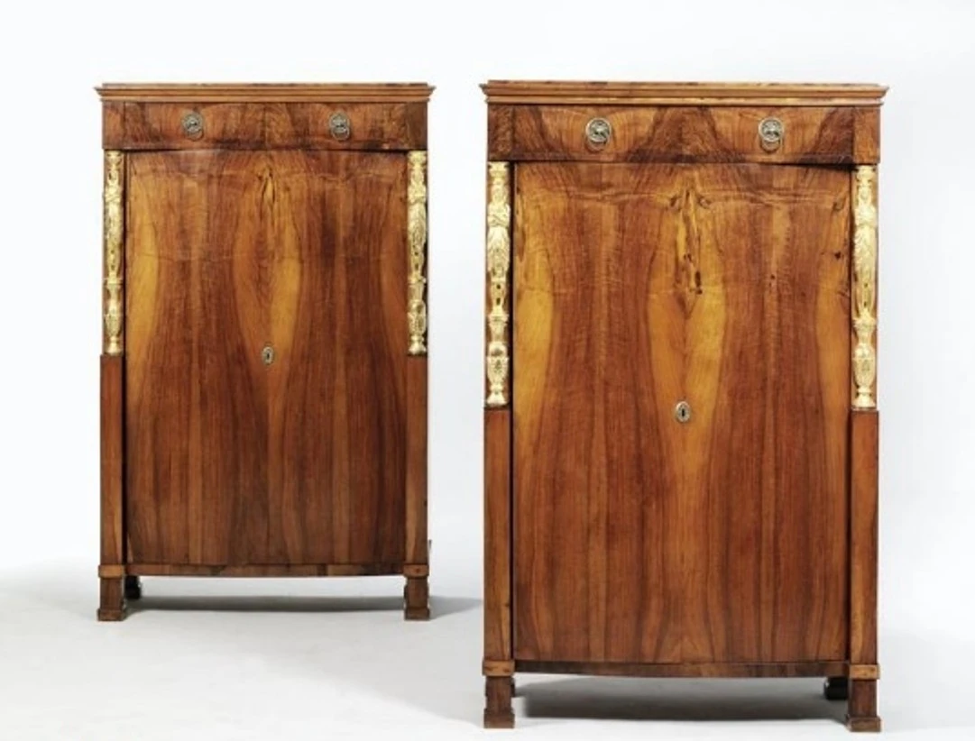 زوج من خزائن بيدرمير نصف الارتفاع