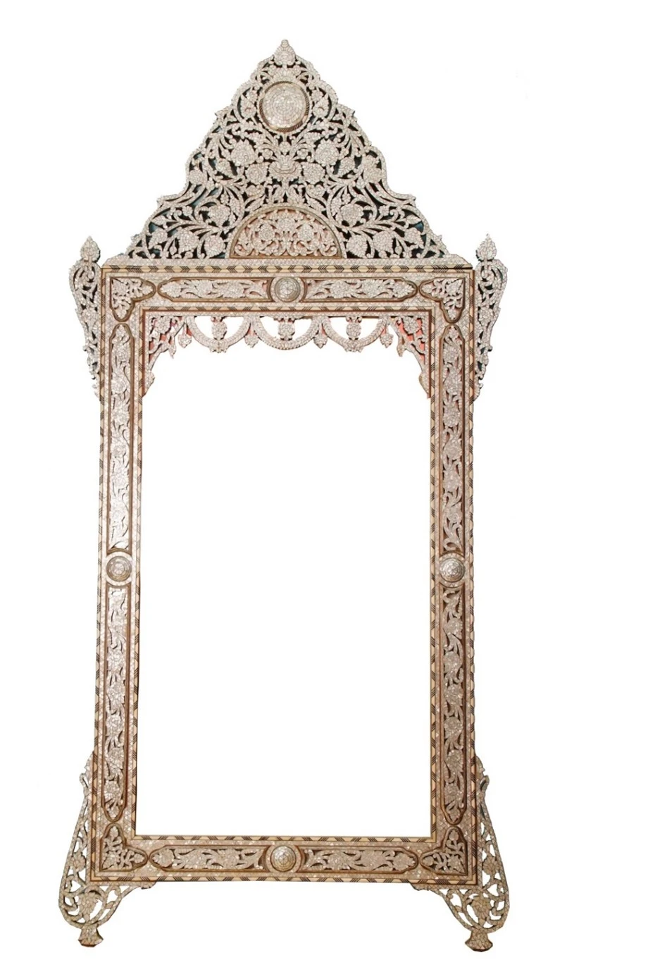 مرآة متوجة ذات عمل شبكي جميل