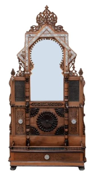 مرآة مدخل على الطراز المعماري المملوكي