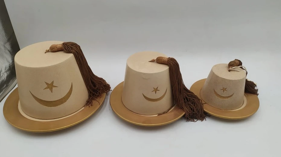 طقم صحن حلويات على شكل طربوش