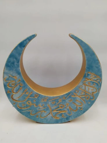 هلال سيراميكي مطلي جزئيًا بالذهب