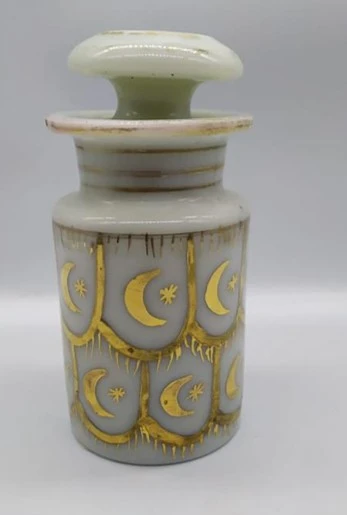 قارورة طبية من الأوبالين الأبيض