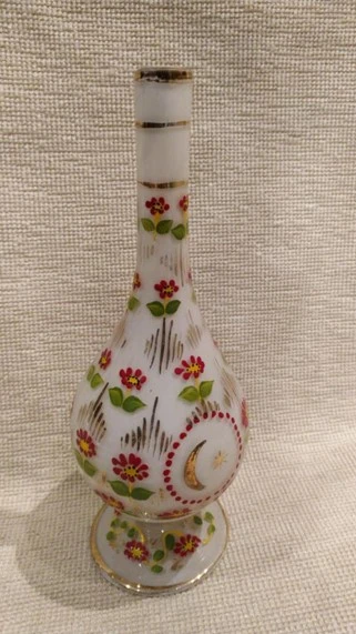 مرشّة ماء ورد من الأوبالين