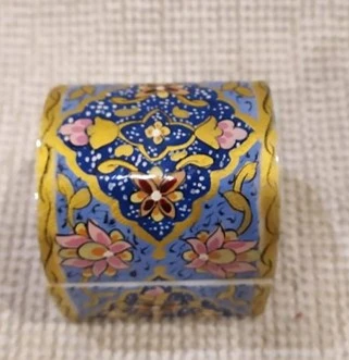 صندوق عظام الجمل الإيرانية المرسومة يدويًا