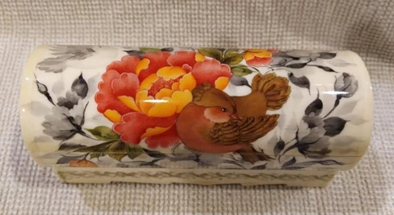 صندوق عظام الجمل الإيرانية المطلية يدويًا