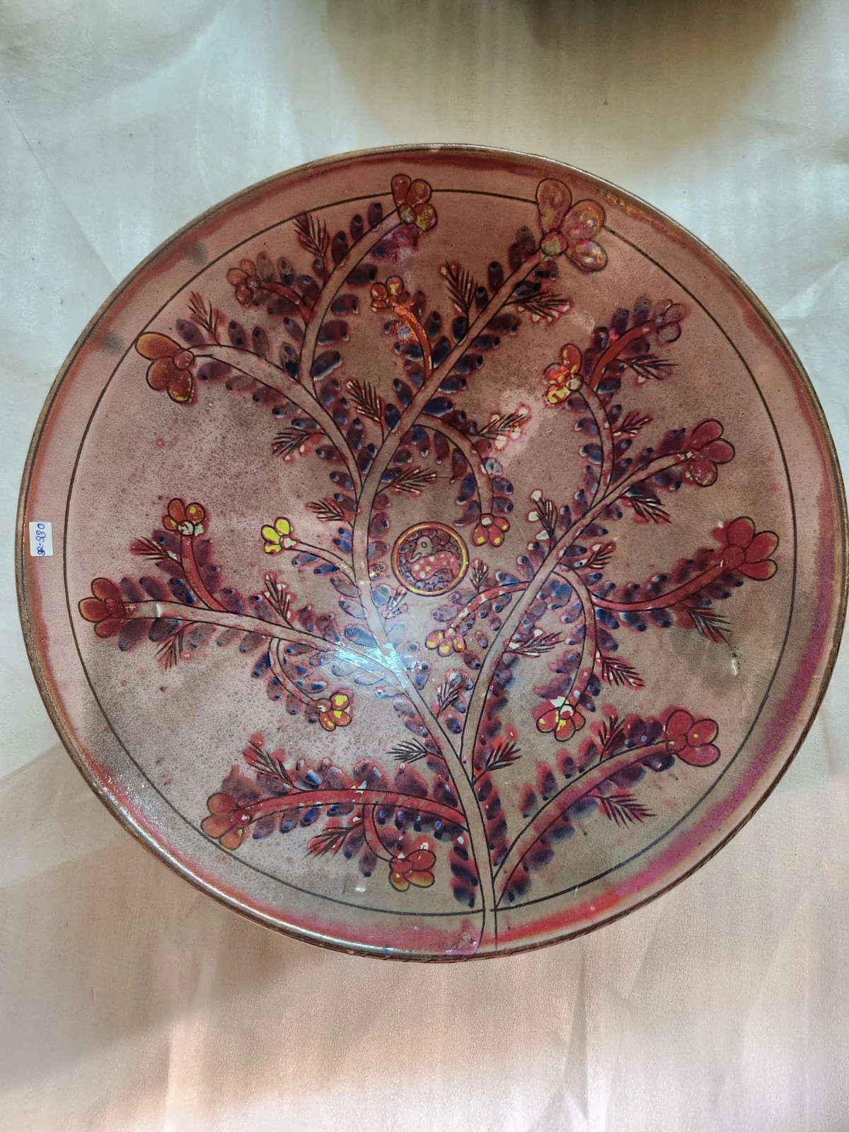 طبق خزفي لامع