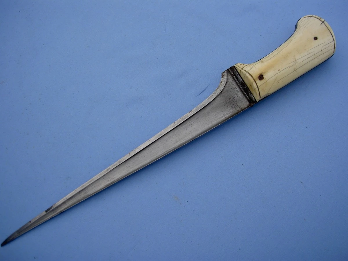 خنجر بشقبز هندي