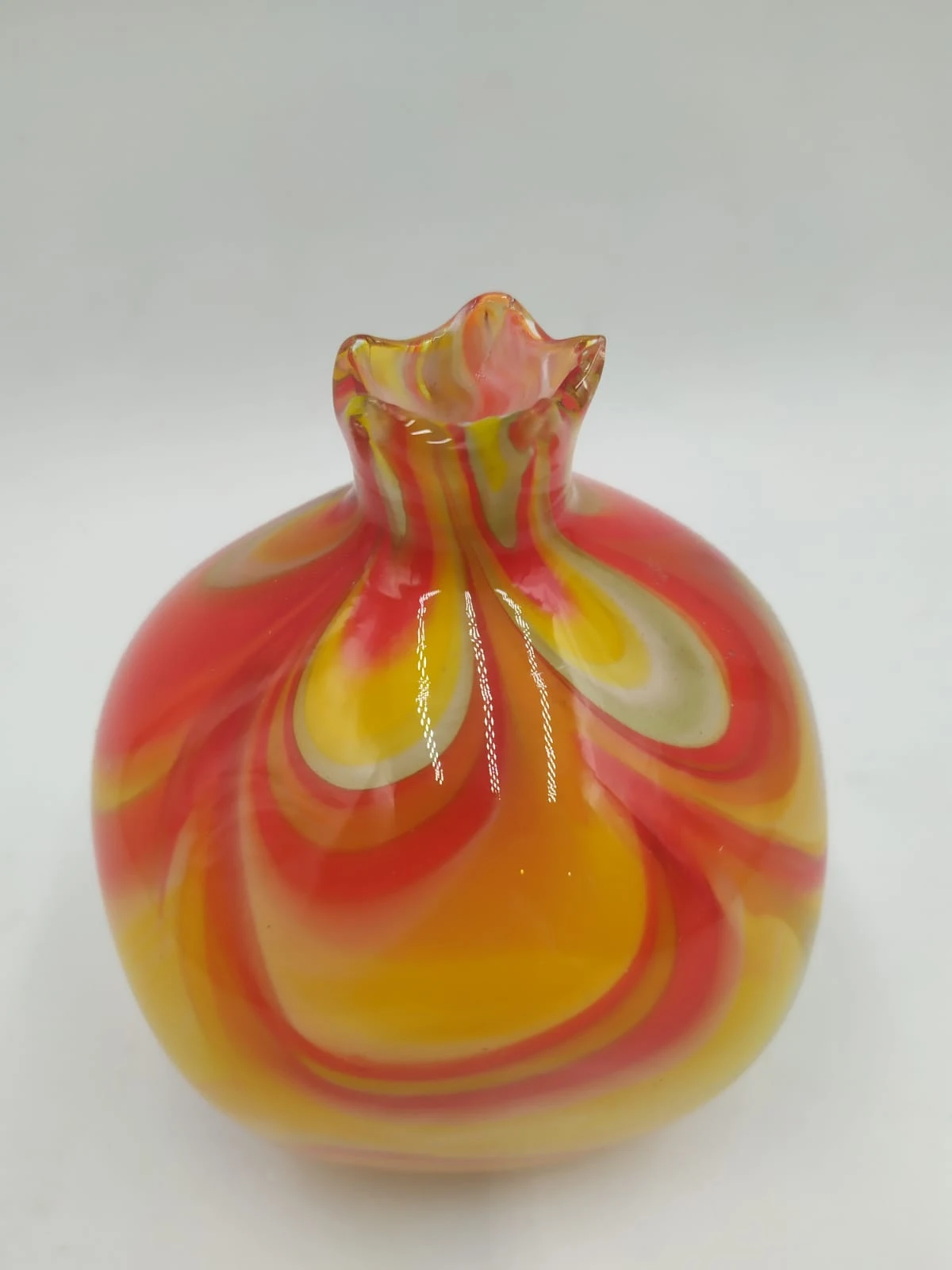 قزاز على شكل رمان