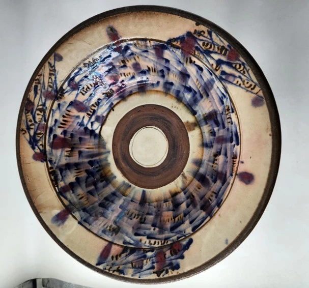 وعاء سيراميك كبير