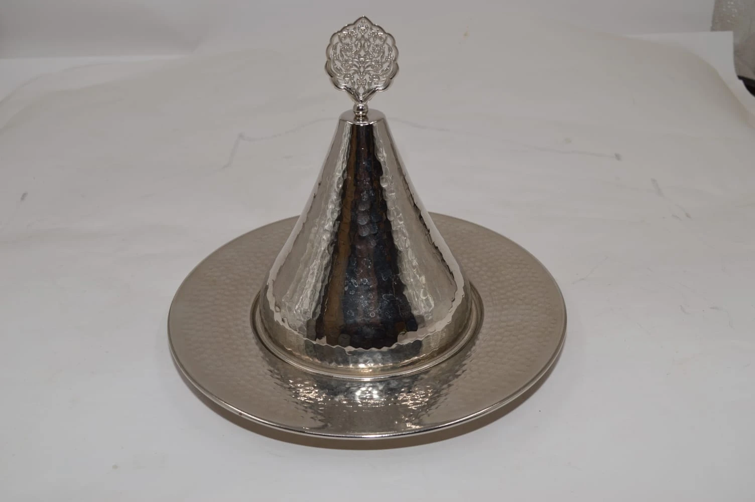 غطاء مخروطي من النحاس المطلي بالنيكل