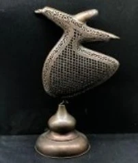 تمثال نحاسي