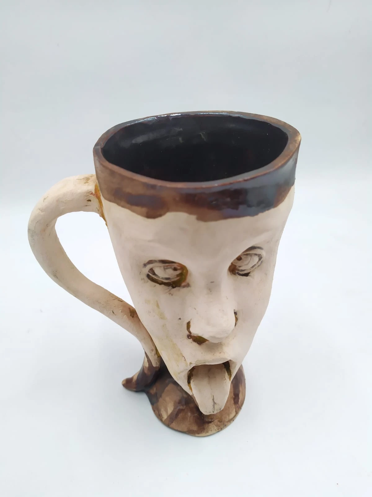 وجه إنسان سيراميك